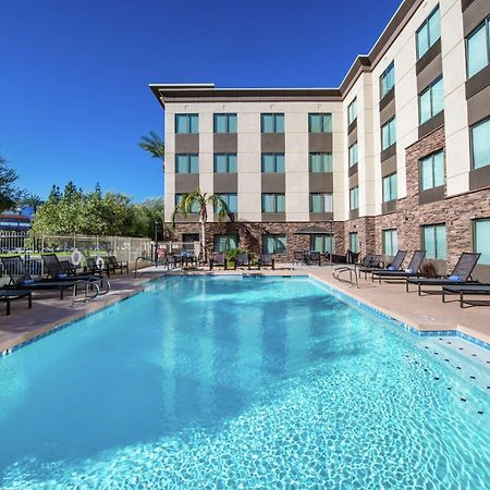 Hampton Inn Phoenix Airport North Exterior photo