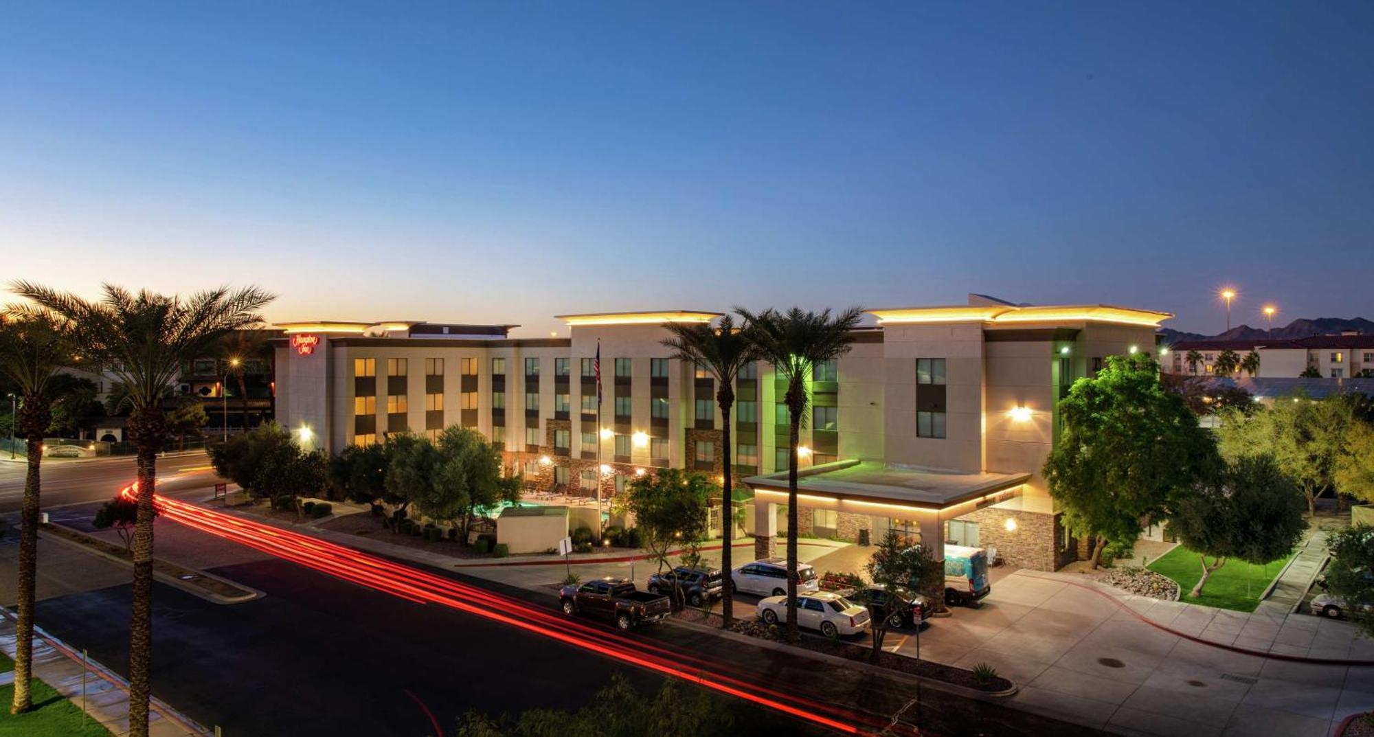 Hampton Inn Phoenix Airport North Exterior photo