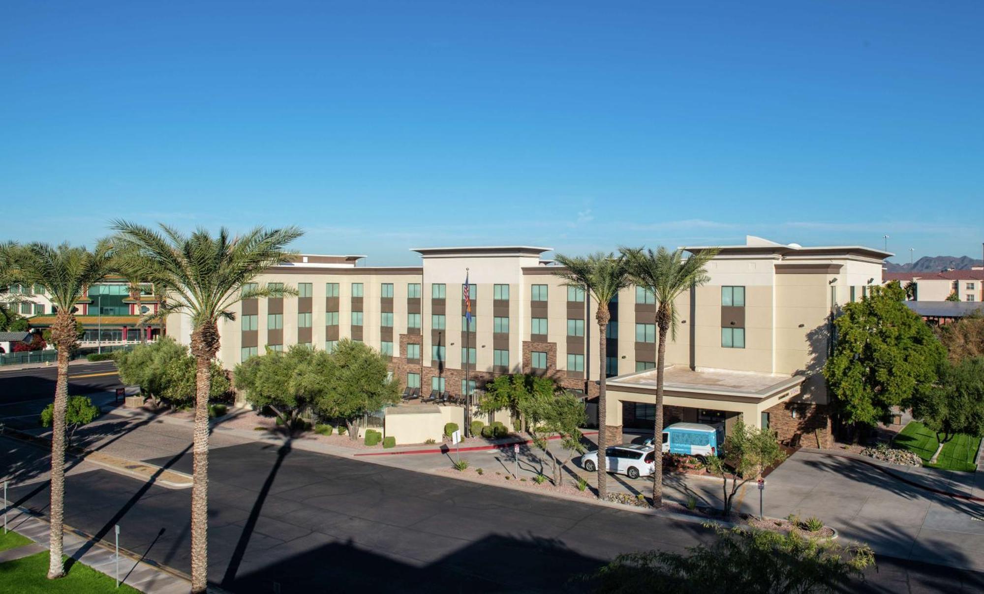 Hampton Inn Phoenix Airport North Exterior photo